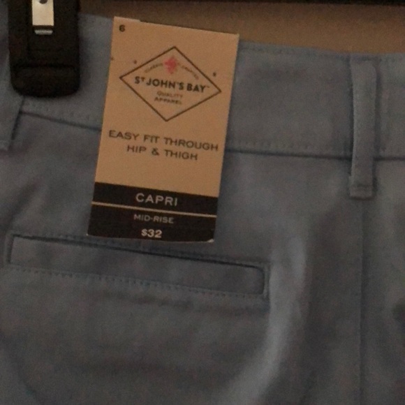 St. John's Bay Classic Stretch Fabric capri - Picture 4 of 4